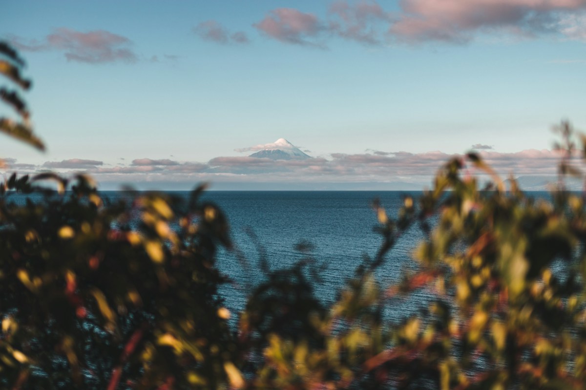 Lago y volcán Osorno en el sur de Chile